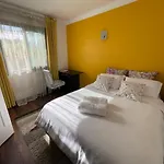 Charming Ac 2-bedroom Center Family, Couples Friendly Διαμέρισμα