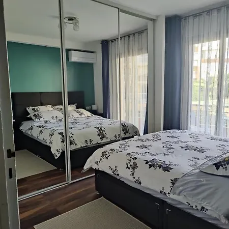 Charming Ac 2-bedroom Center Family, Couples Friendly 아파트