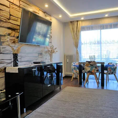 Charming Ac 2-bedroom Center Family, Couples Friendly * Antibes