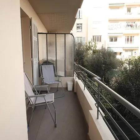 Charming Ac 2-bedroom Center Family, Couples Friendly 아파트 앙티브