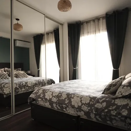 Charming Ac 2-bedroom Center Family, Couples Friendly Apartment Antibes